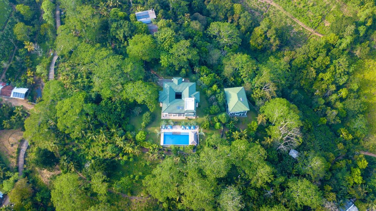 Niyagama House Hotel 5*