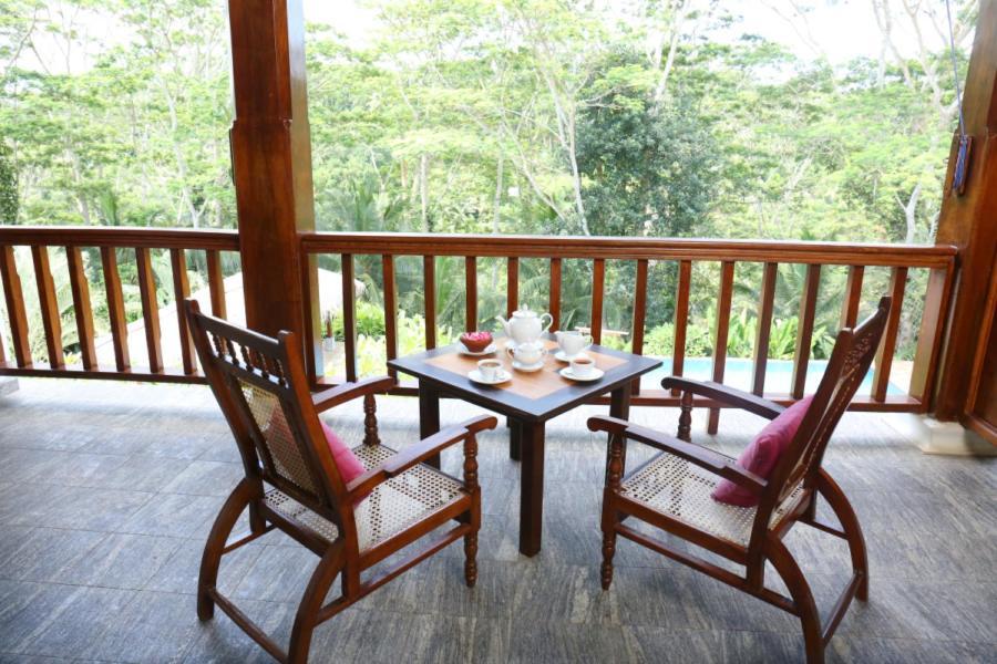 Niyagama House Hotel
