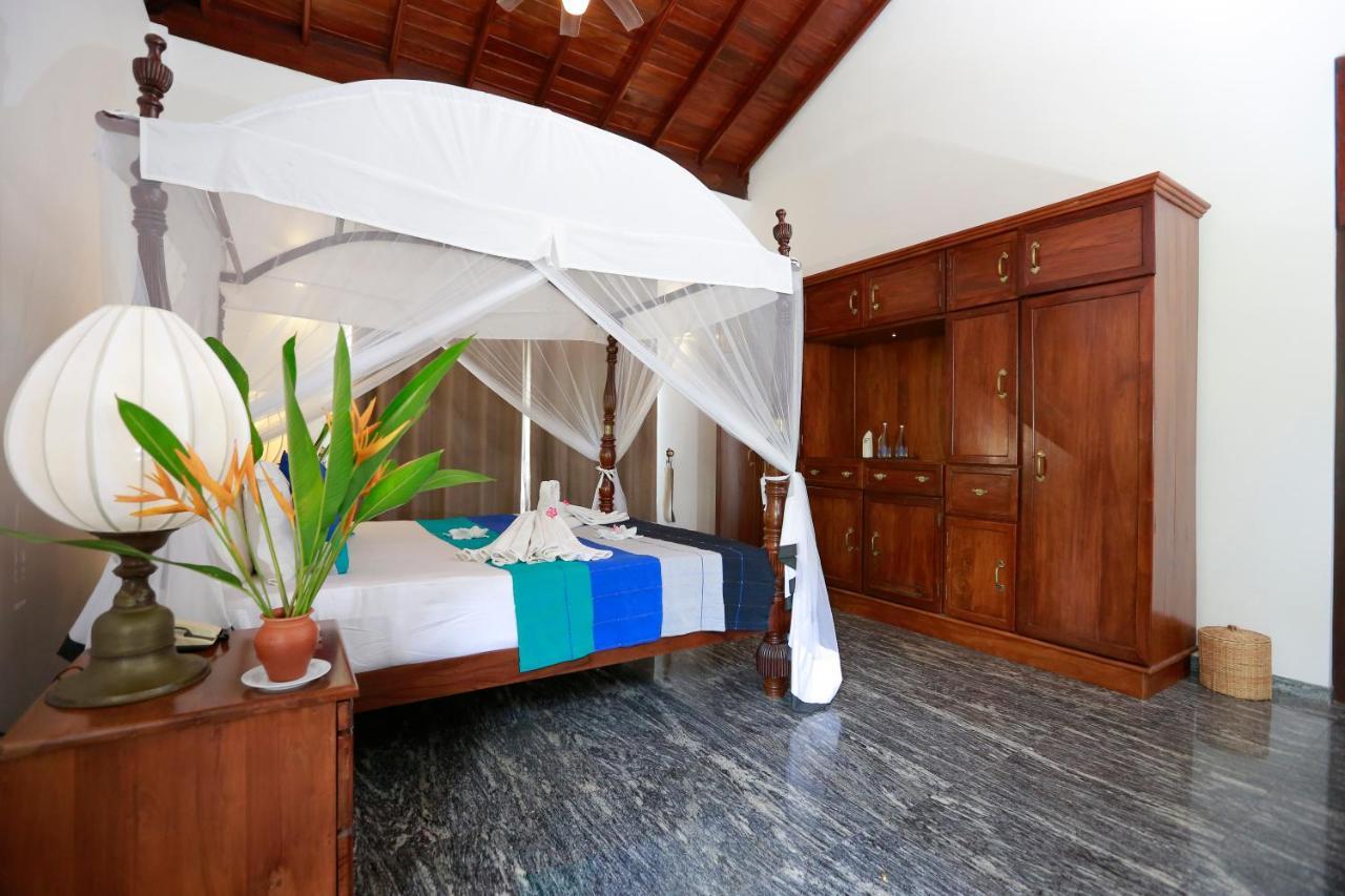 Niyagama House Hotel 5*