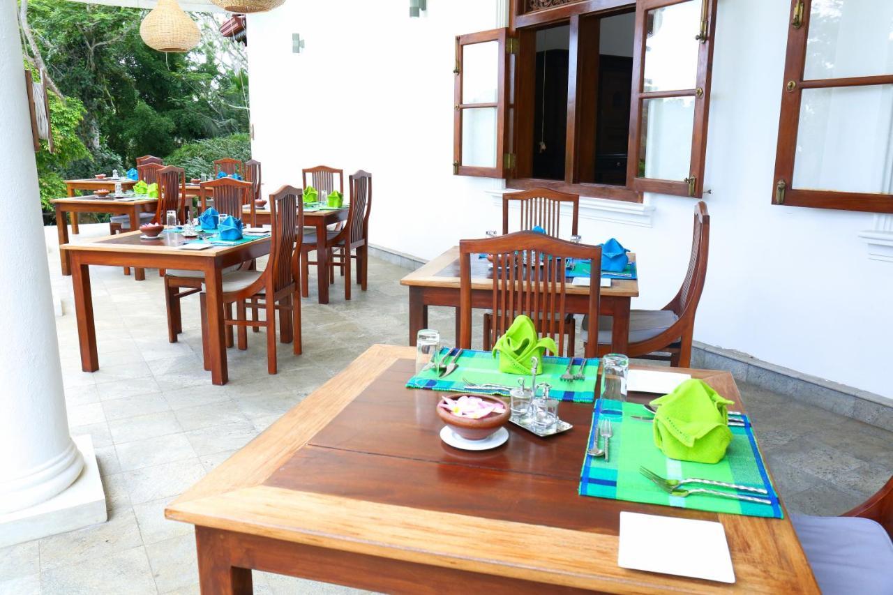 Niyagama House Hotel 5*
